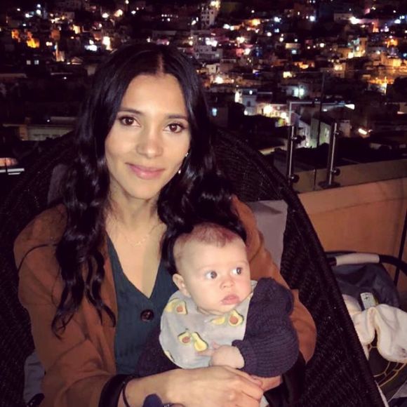 Meet your Posher, Fernanda - Picture 1 of 1